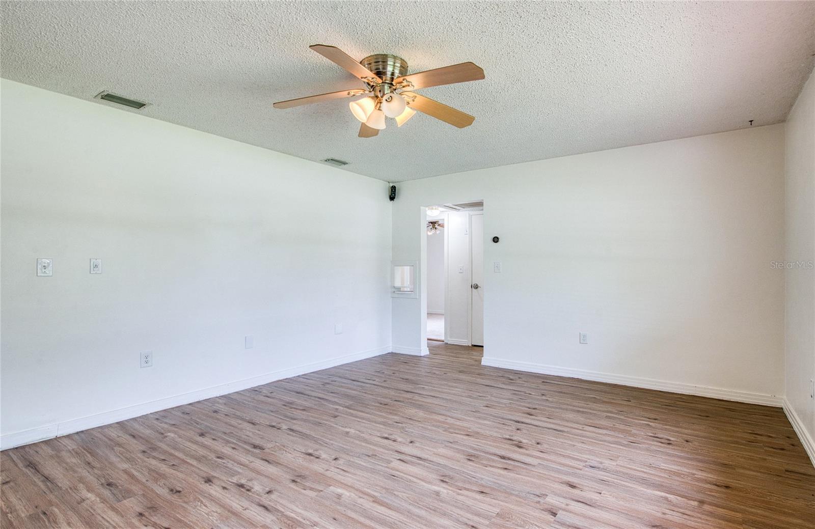 Family room (3)