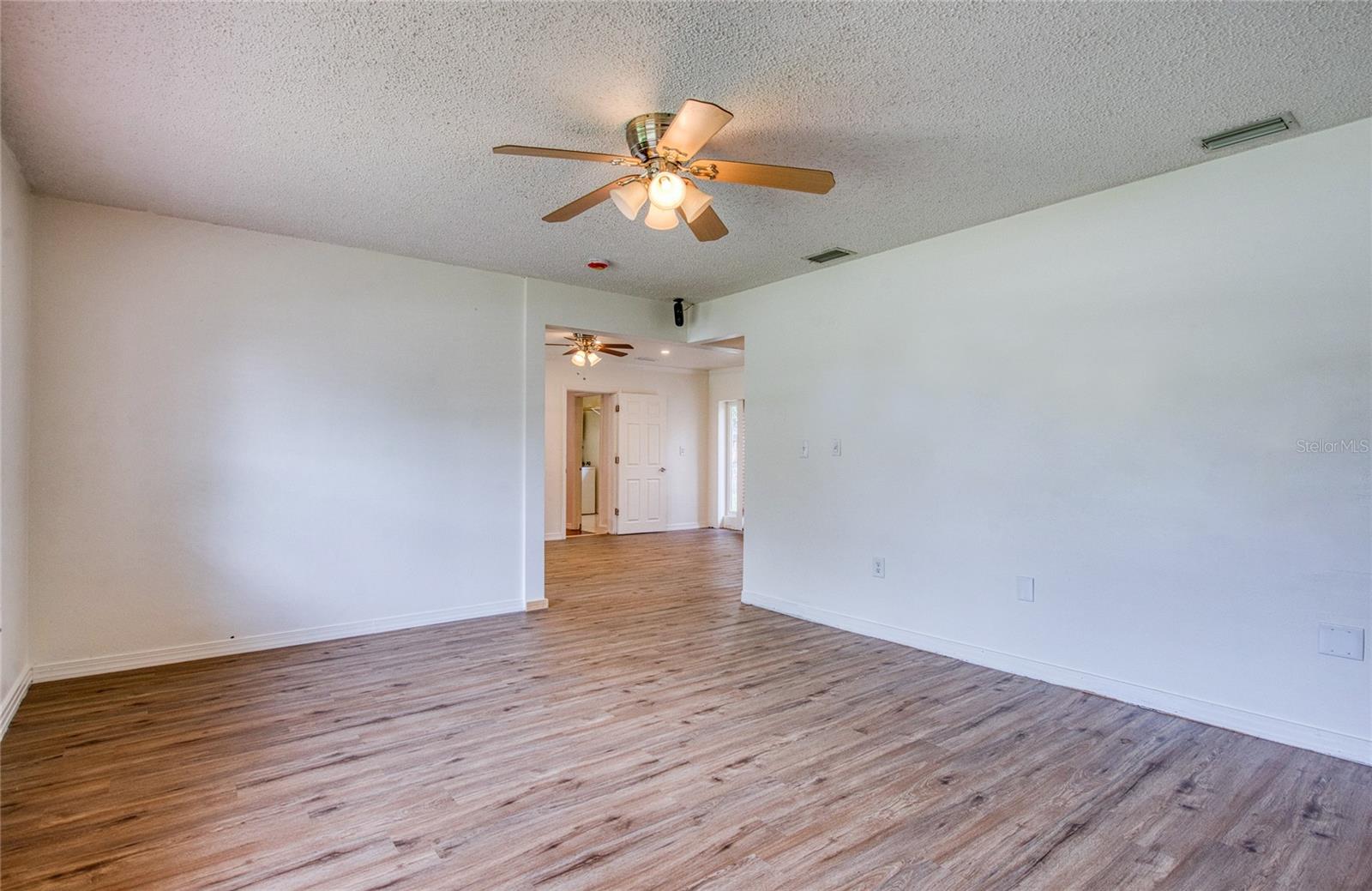 Family room (5)