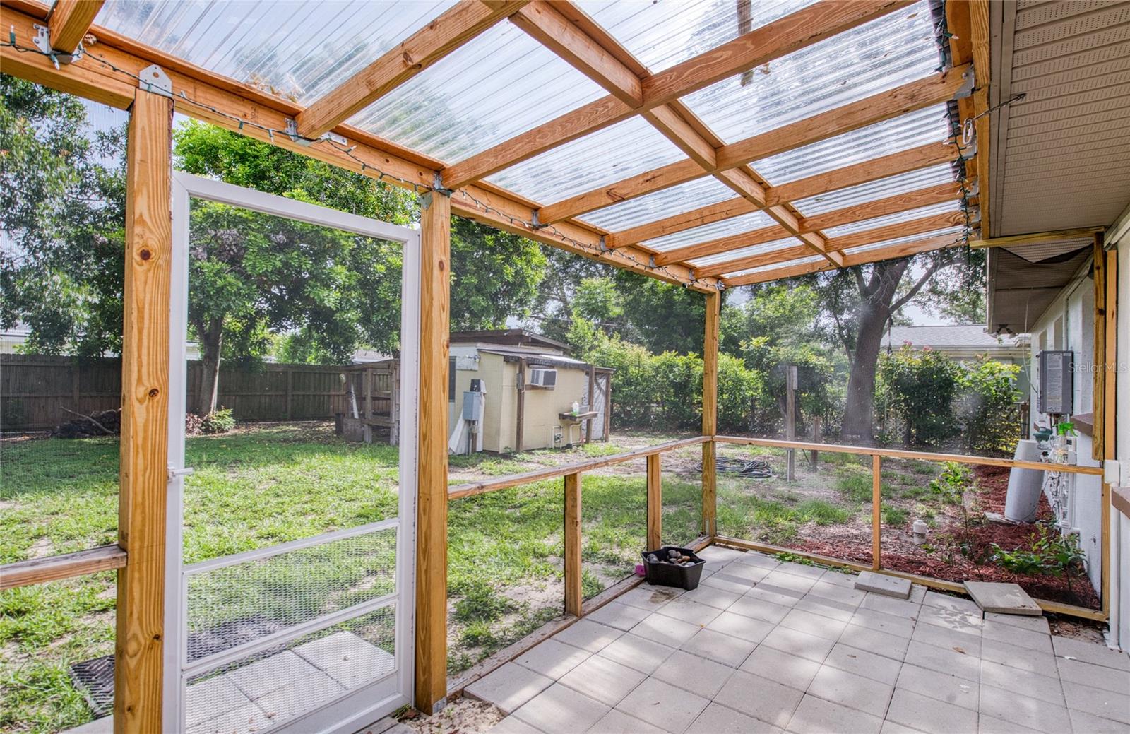 Rear porch (3)