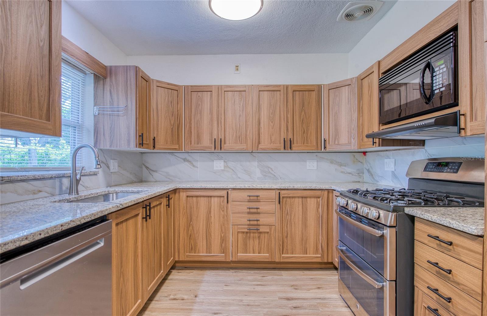 Kitchen (2)