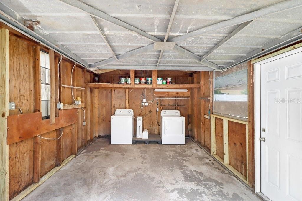 Detached Shed with Laundry