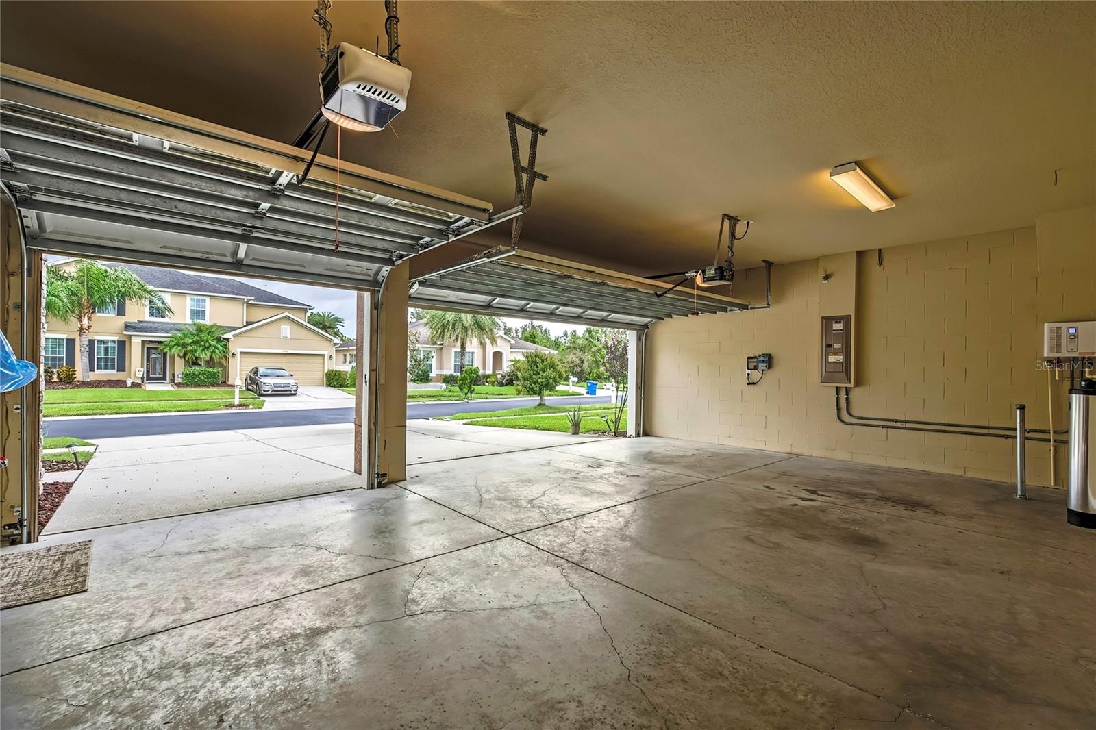 3 car garage