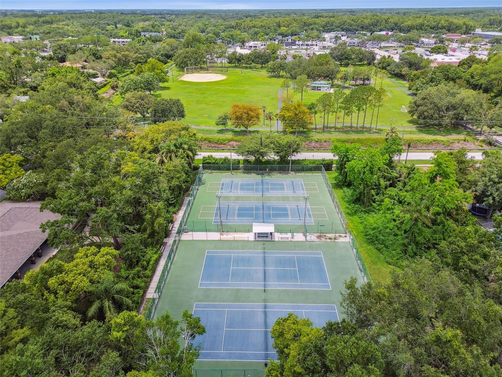 Tennis & Pickleball