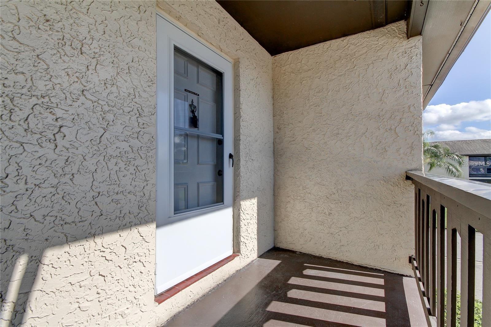 end unit - no foot traffic by your door or kitchen window
