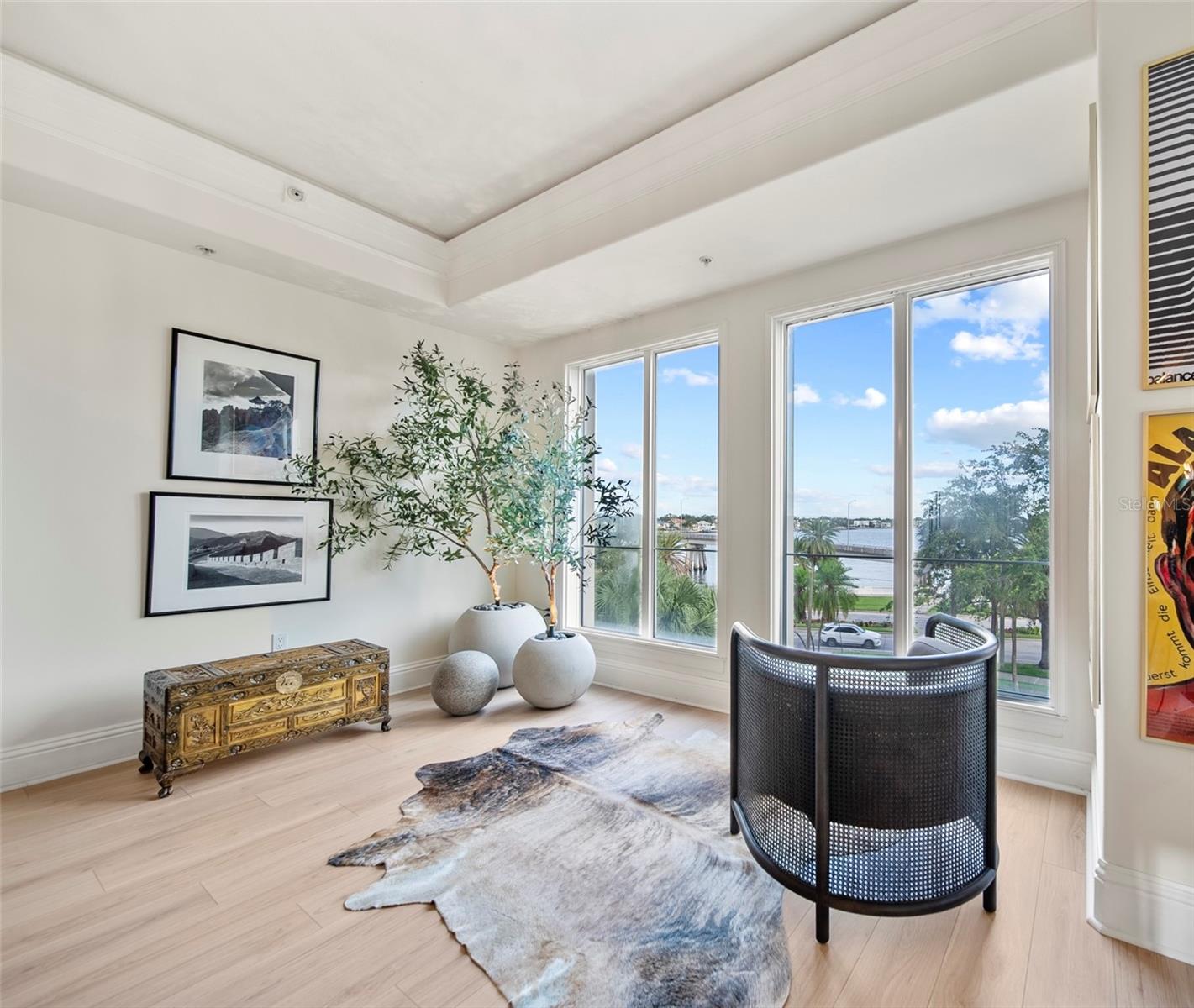 Beautiful Bayshore Water View