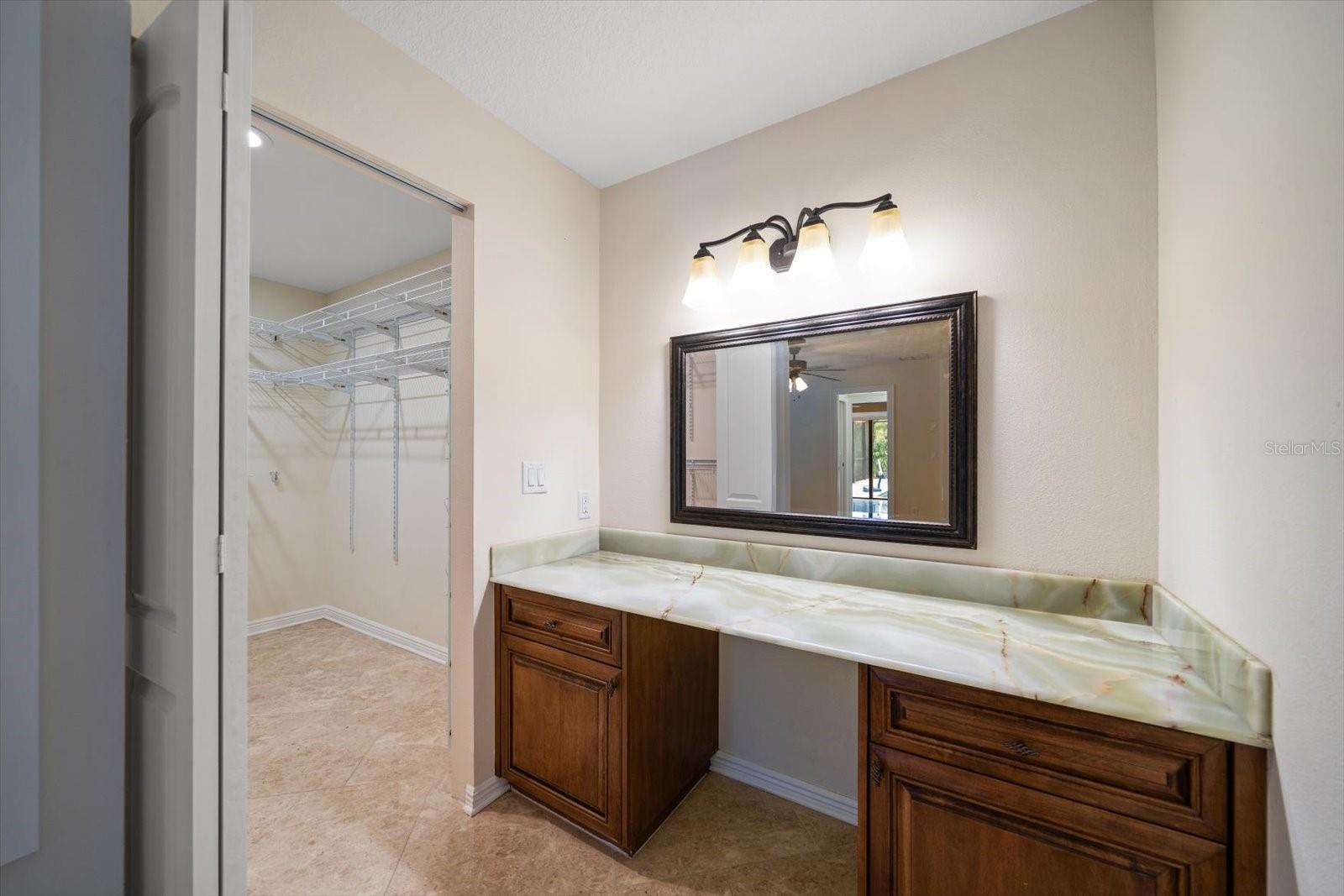 Main Bedroom - Vanity - Jade Granite