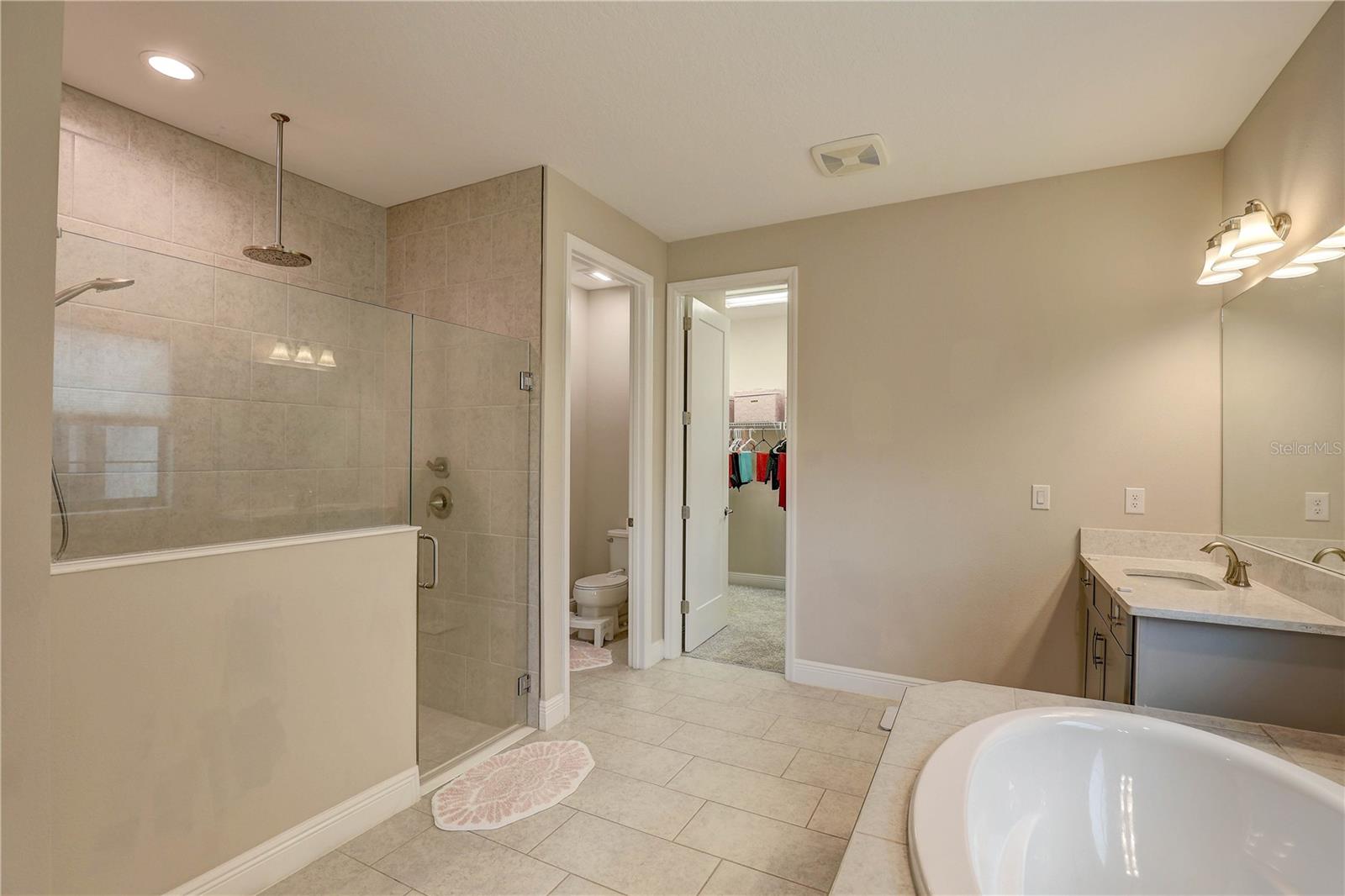 Large, roomy area