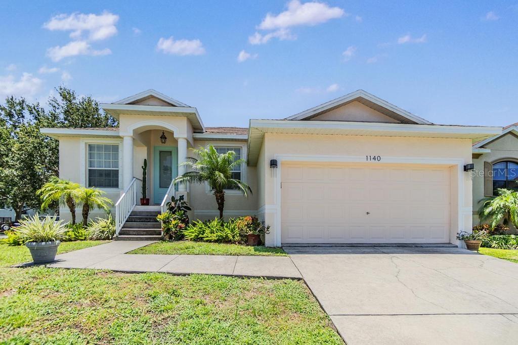 Welcome to 1140 S Pointe Alexis in the desirable Pointe Alexis community in Tarpon Springs Florida