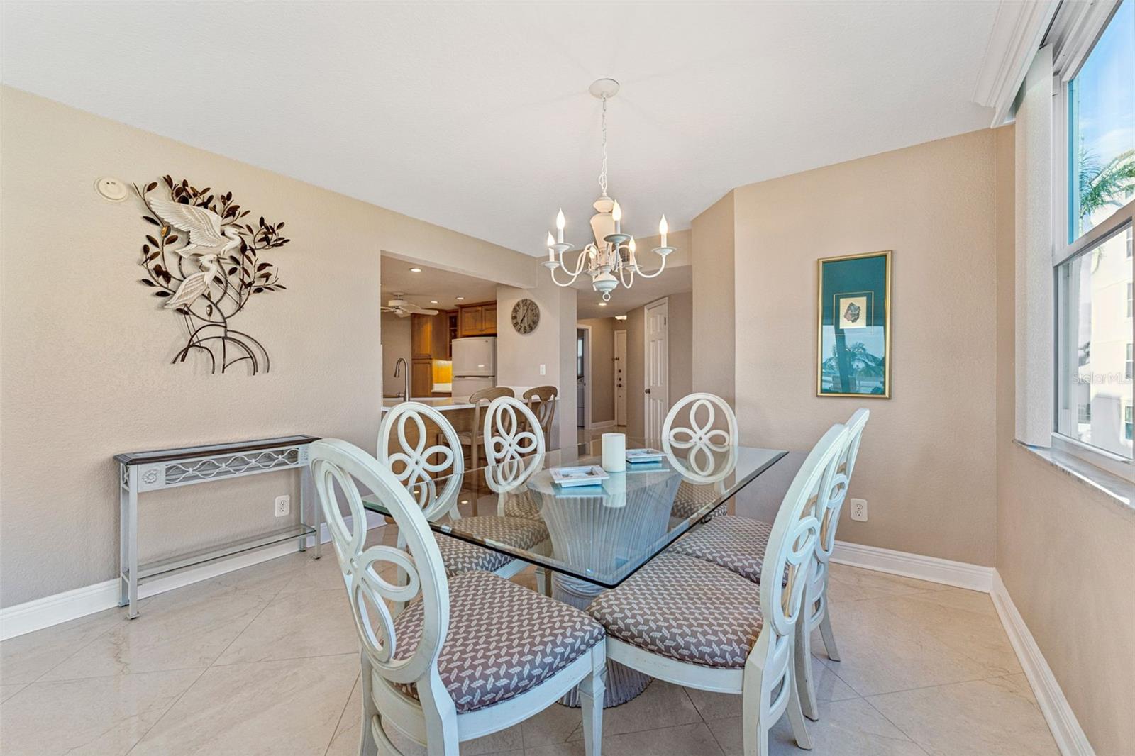 Dining Room & Kitchen