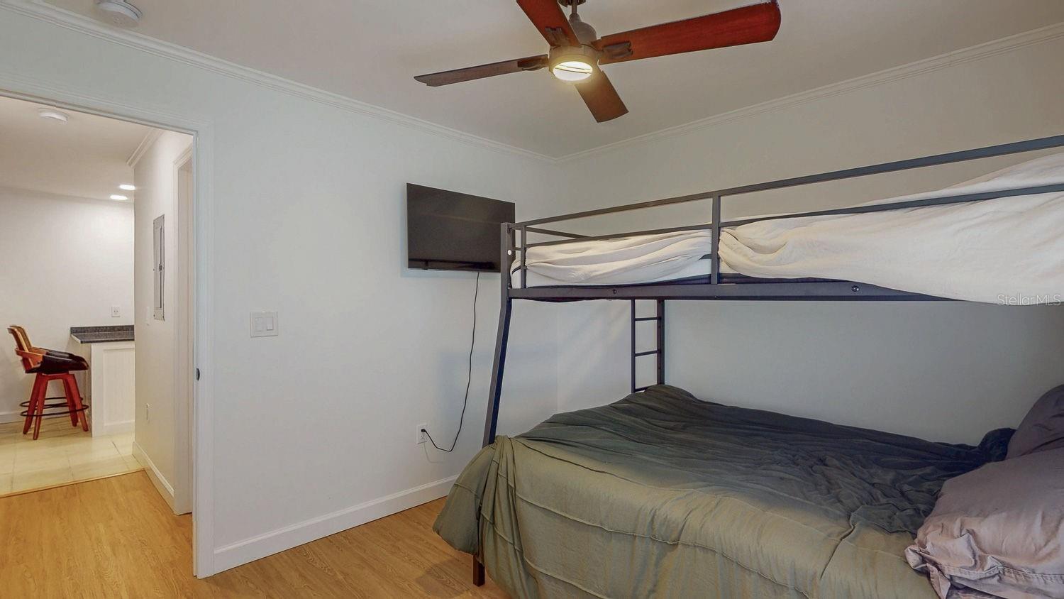 Guest bedroom