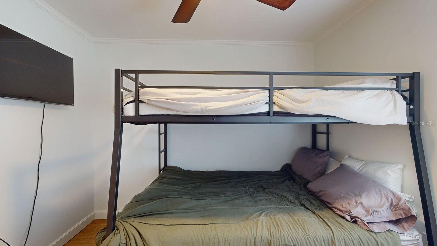 Guest bedroom