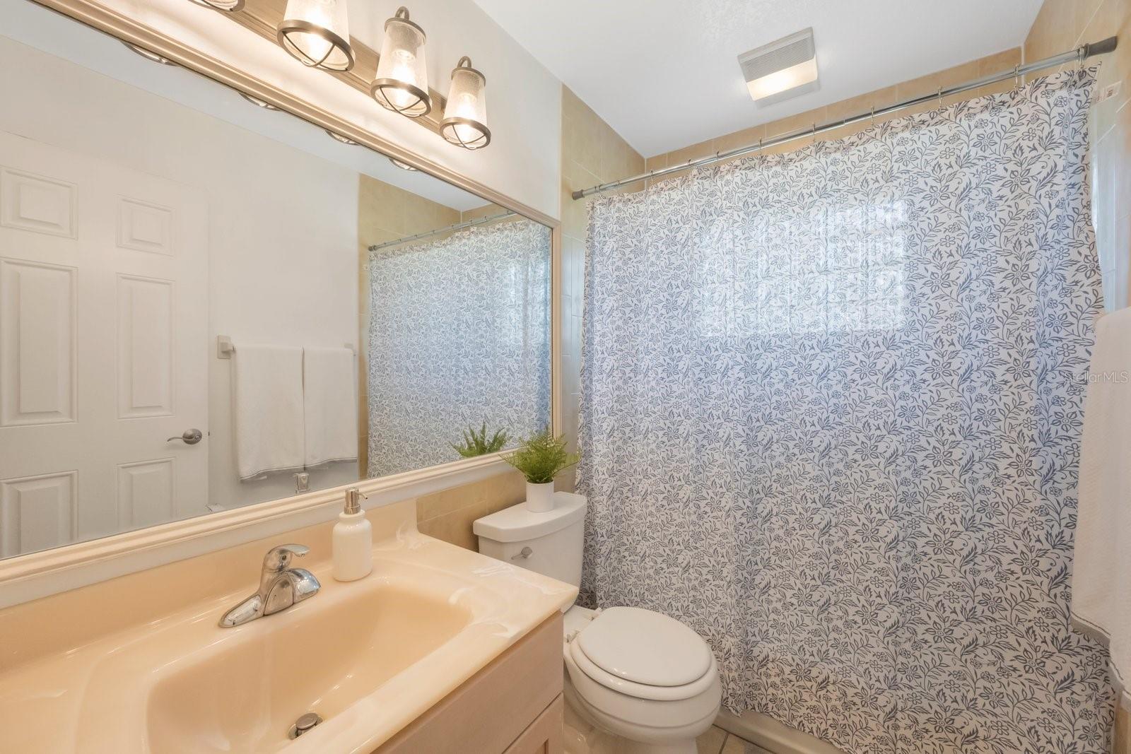 Main Bath 7x5