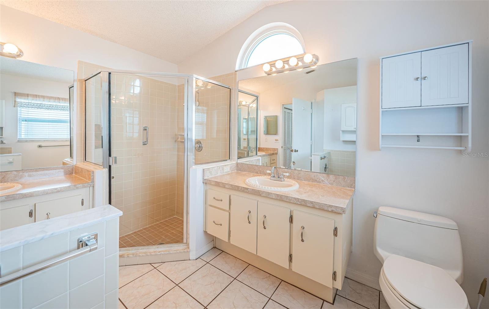 Primary Suite - dual vanities