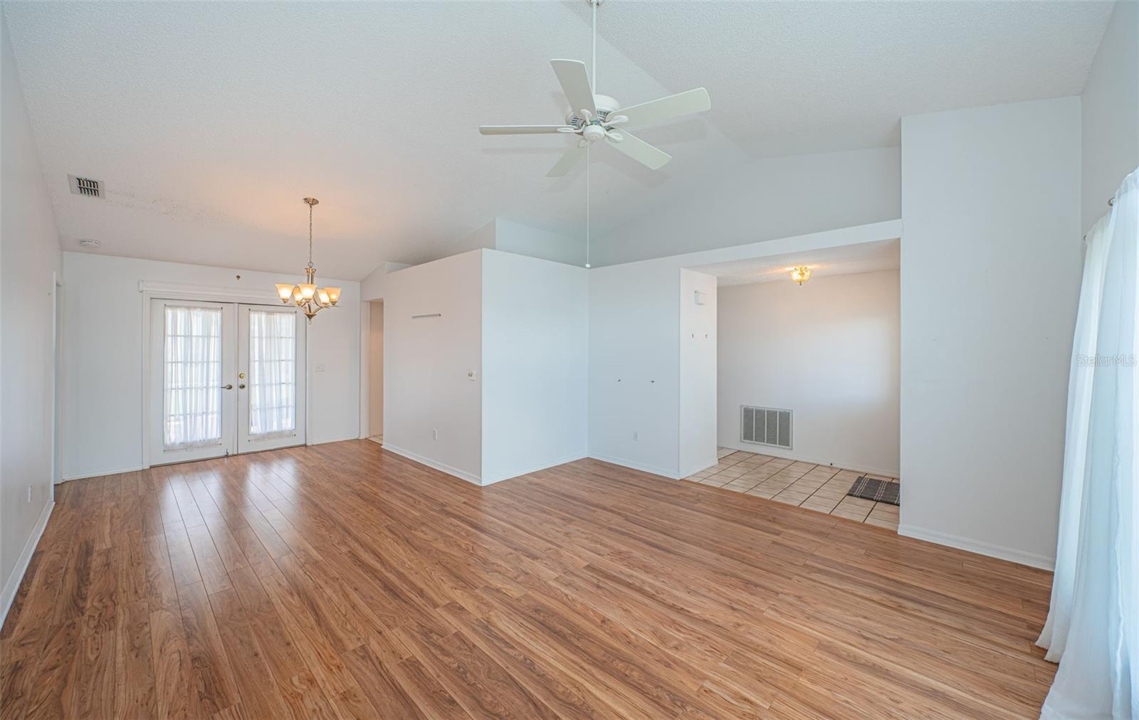 Living/Dining Room - Laminate Floors