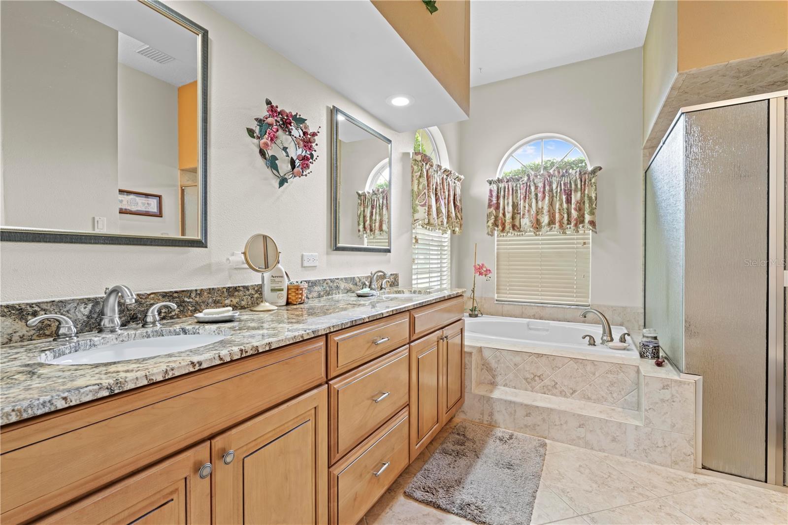 Dual Sinks, Jetted Tub & Step-in Shower
