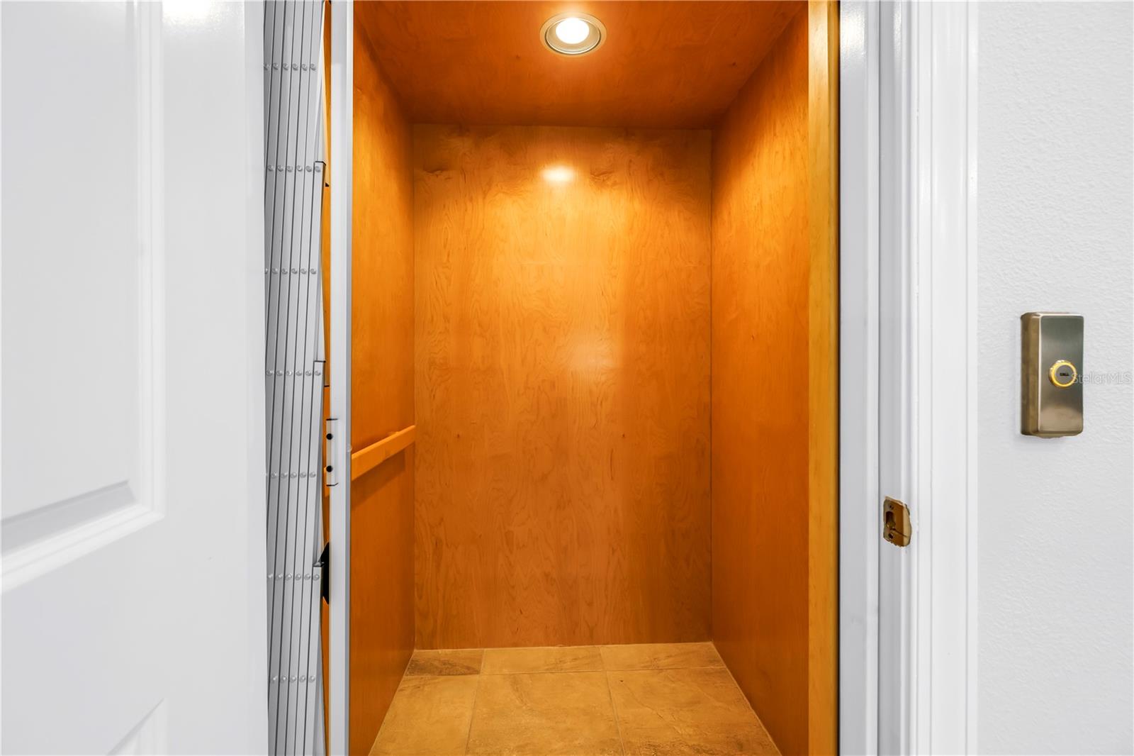 Private Elevator