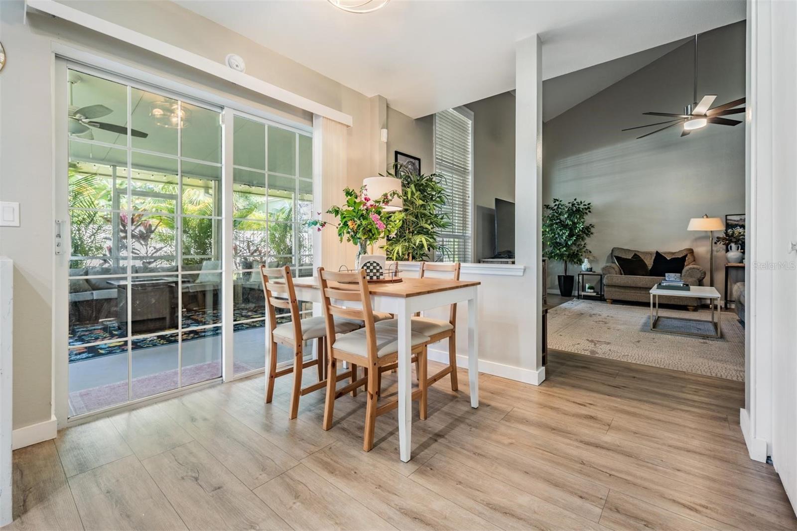breakfast nook