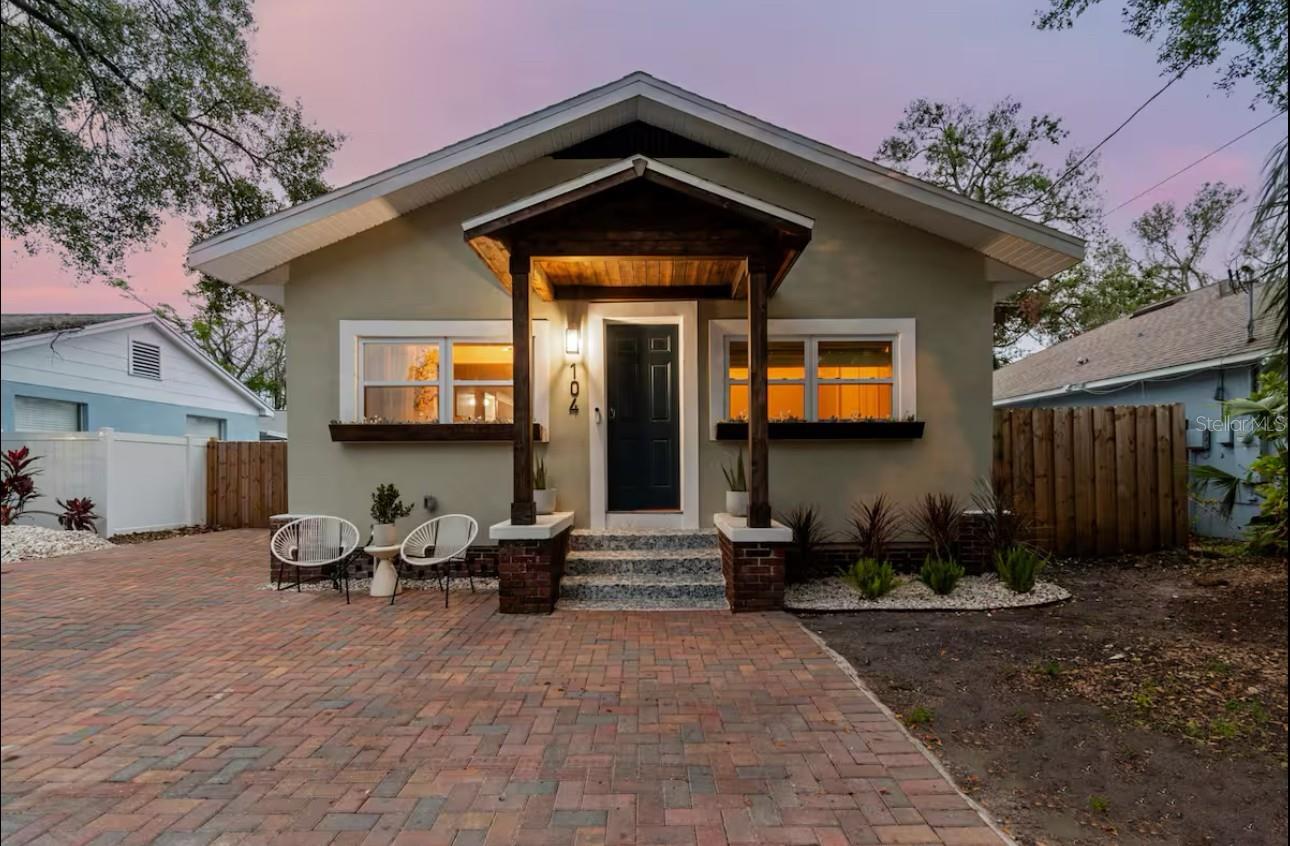 Lots of Curb Appeal