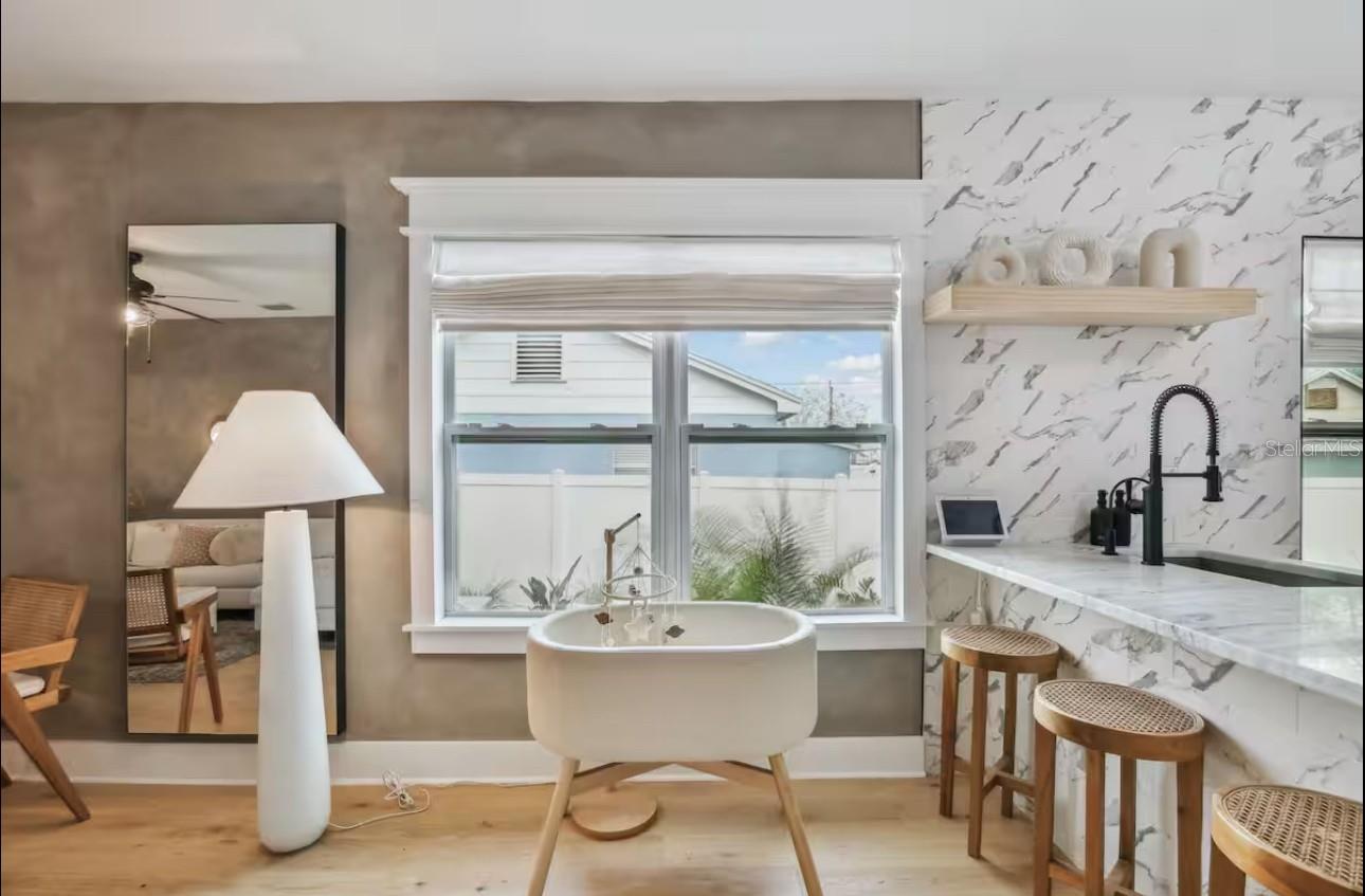Light & Bright Interior