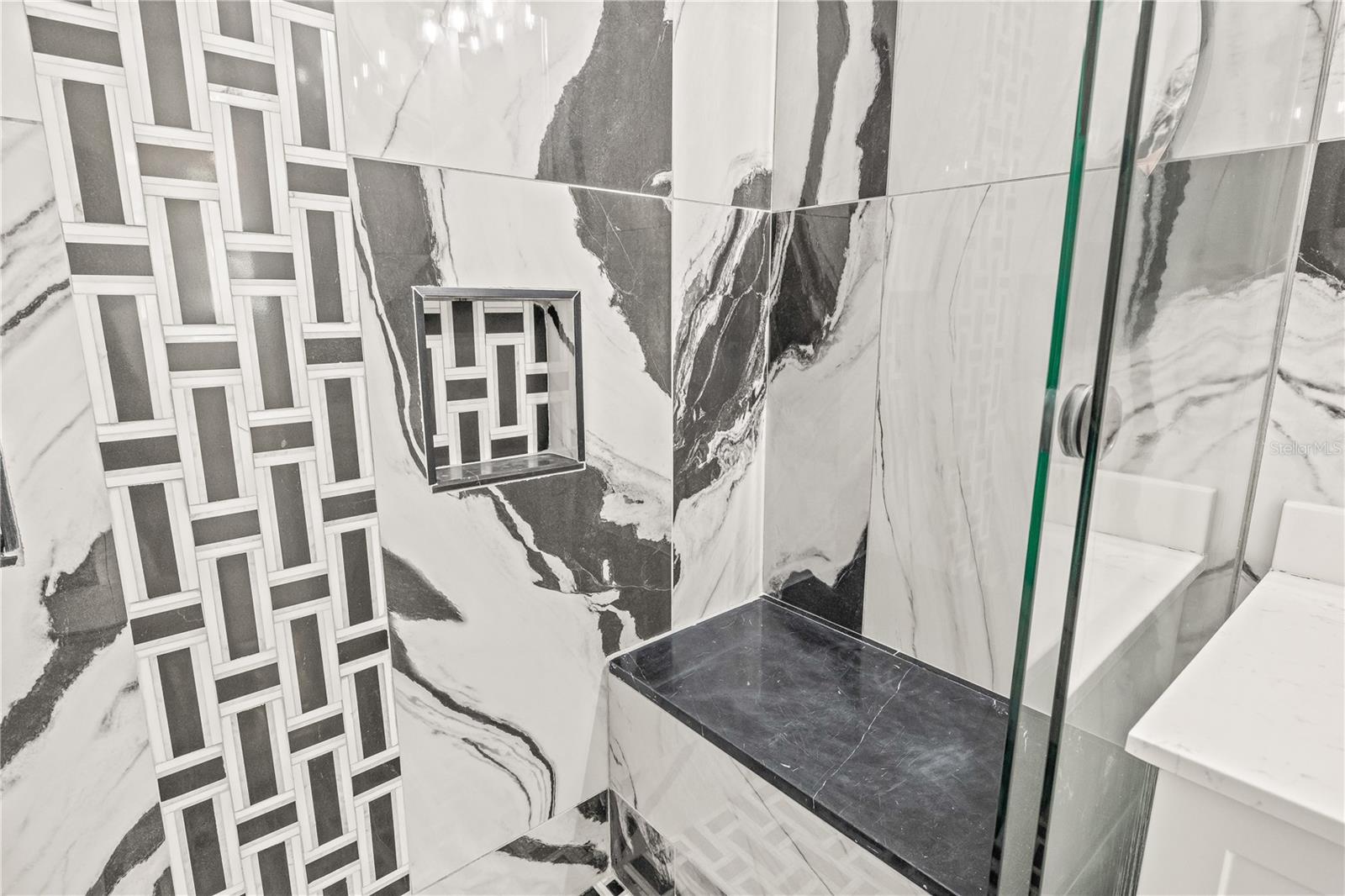 L4954236