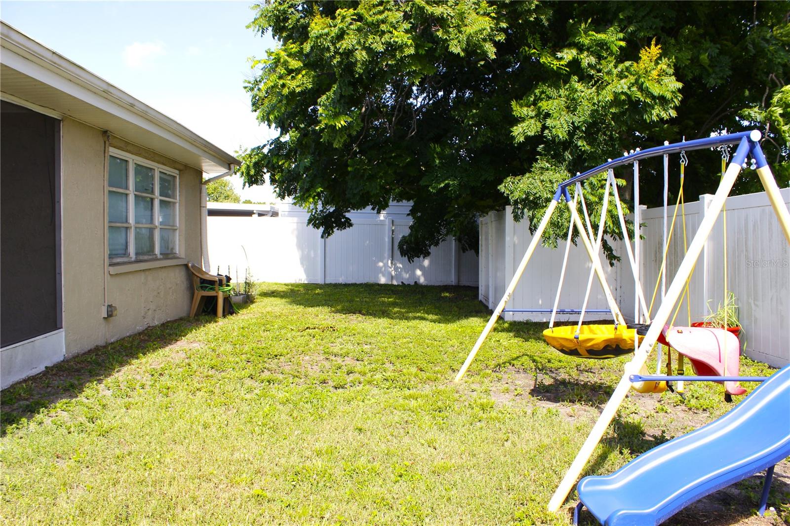 FENCED BACK YARD