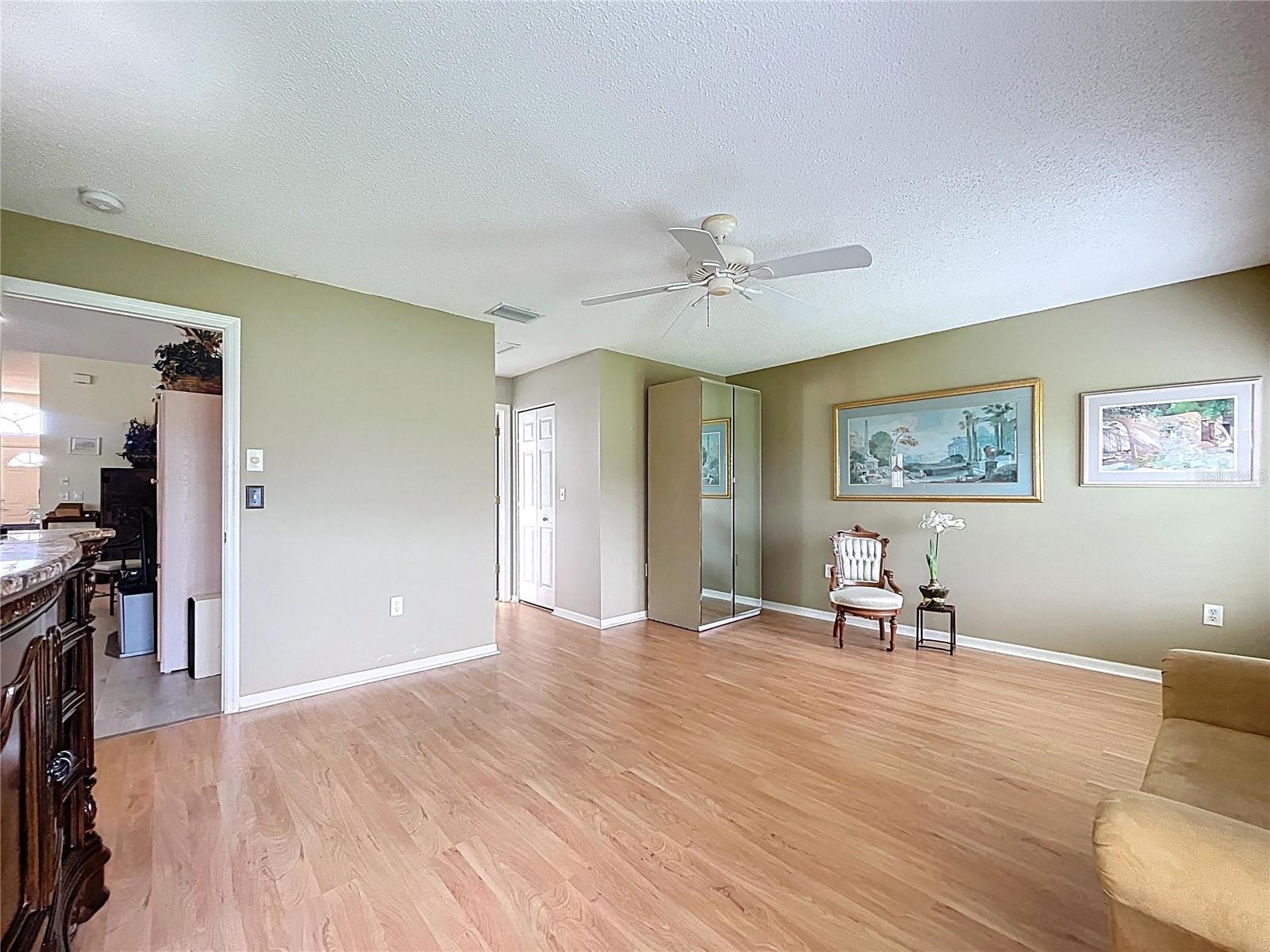 Room for large furniture
