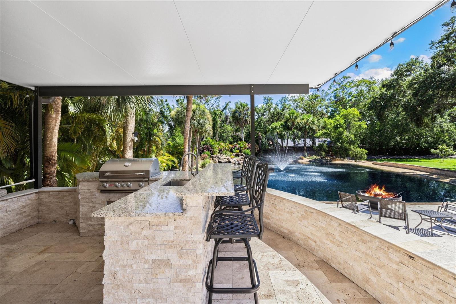 Outdoor kitchen