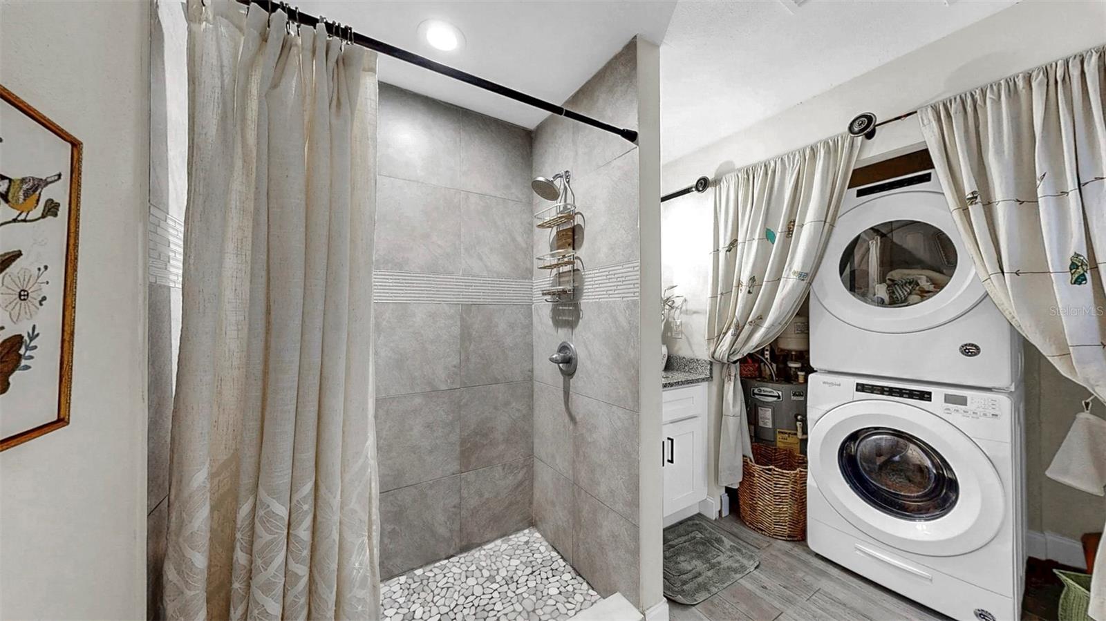 Master bath with washer/dryer