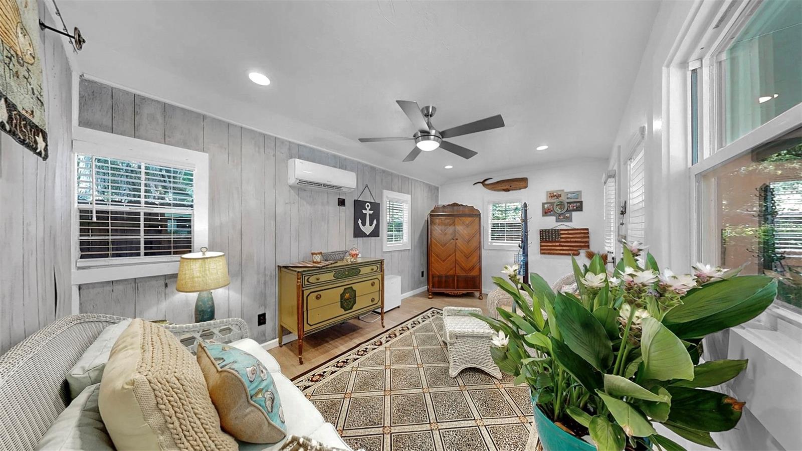 Interior Bonus Room
