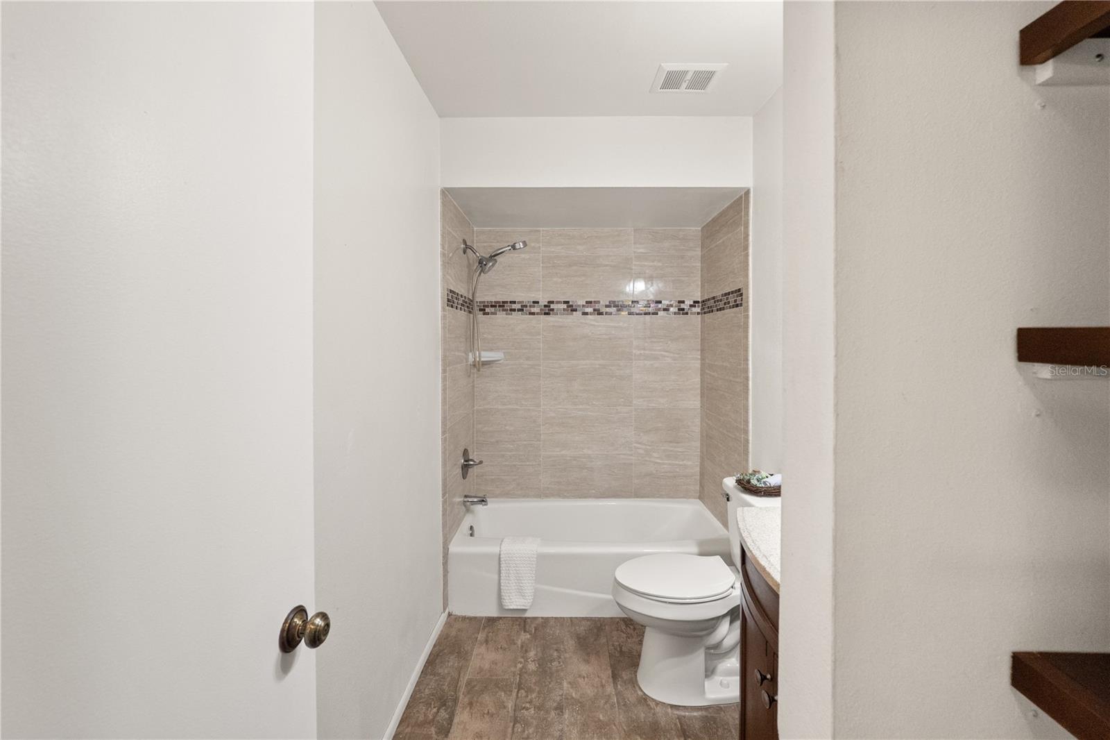 Shower/tub combo