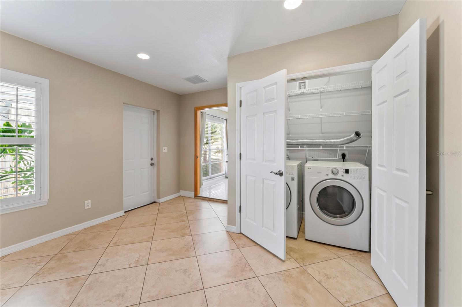 Theater Room W/Washer and Dryer