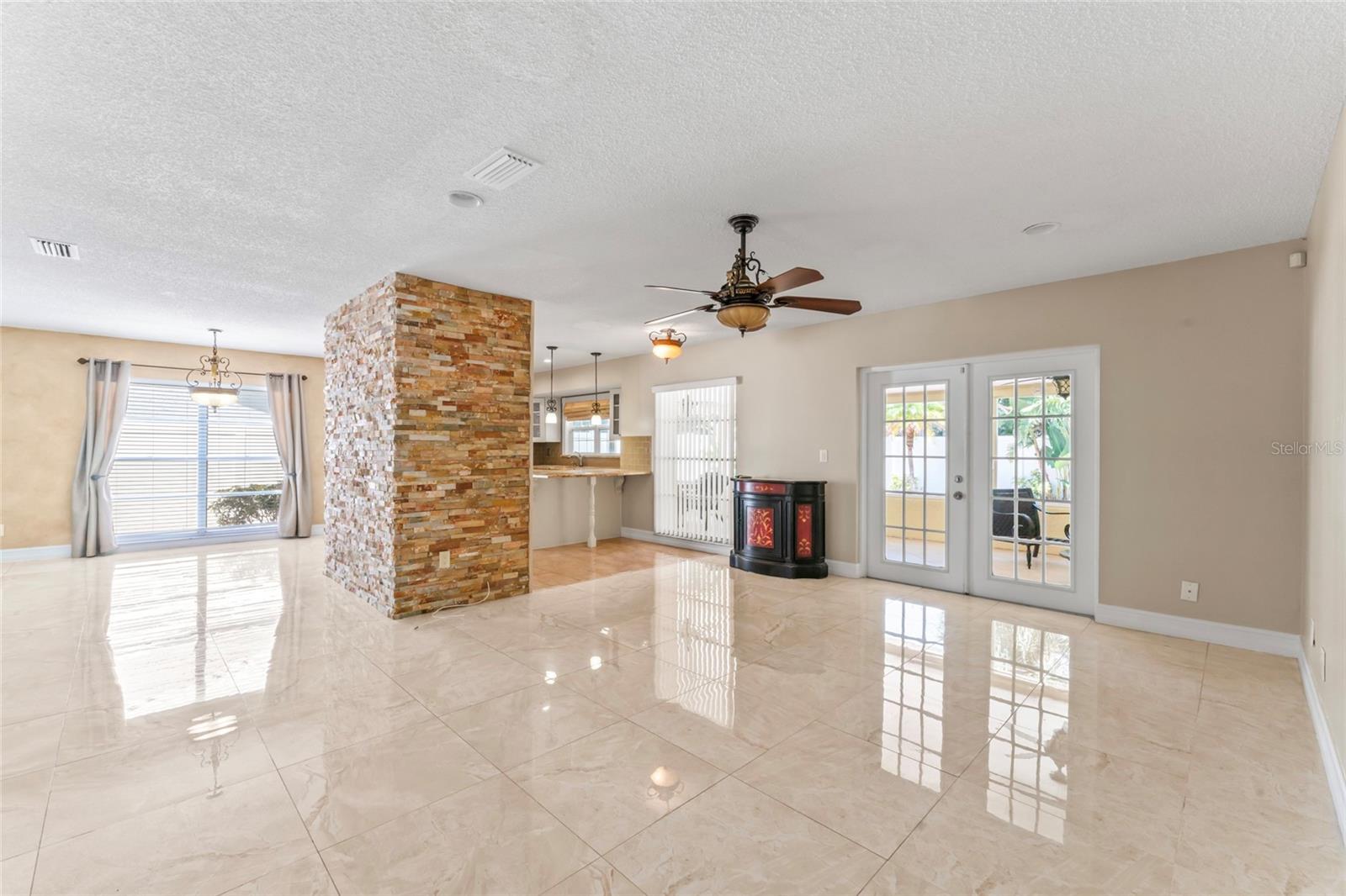 Living/Dining Room