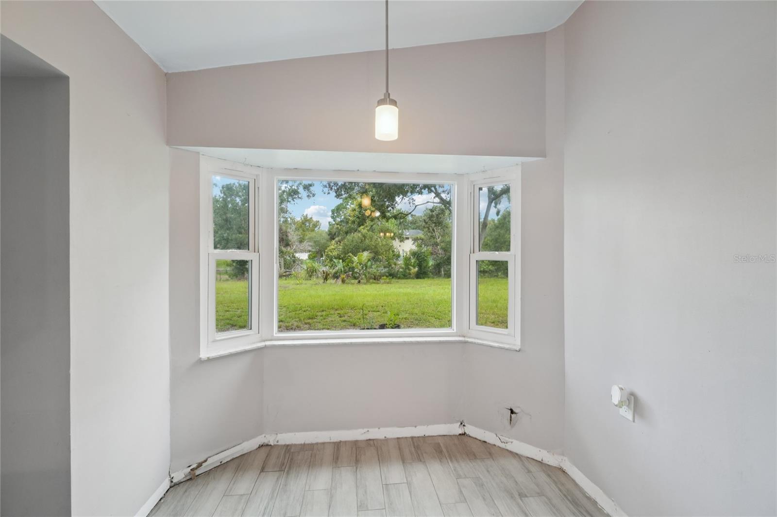 Kitchen breakfast nook