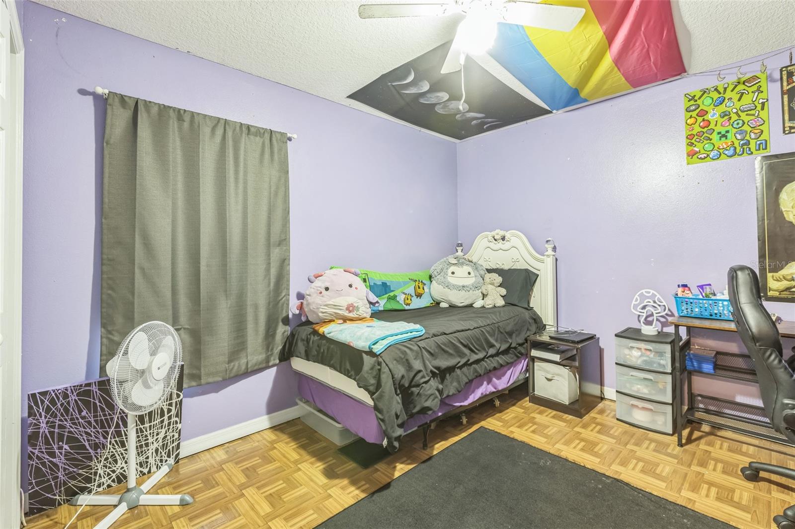 2nd bedroom