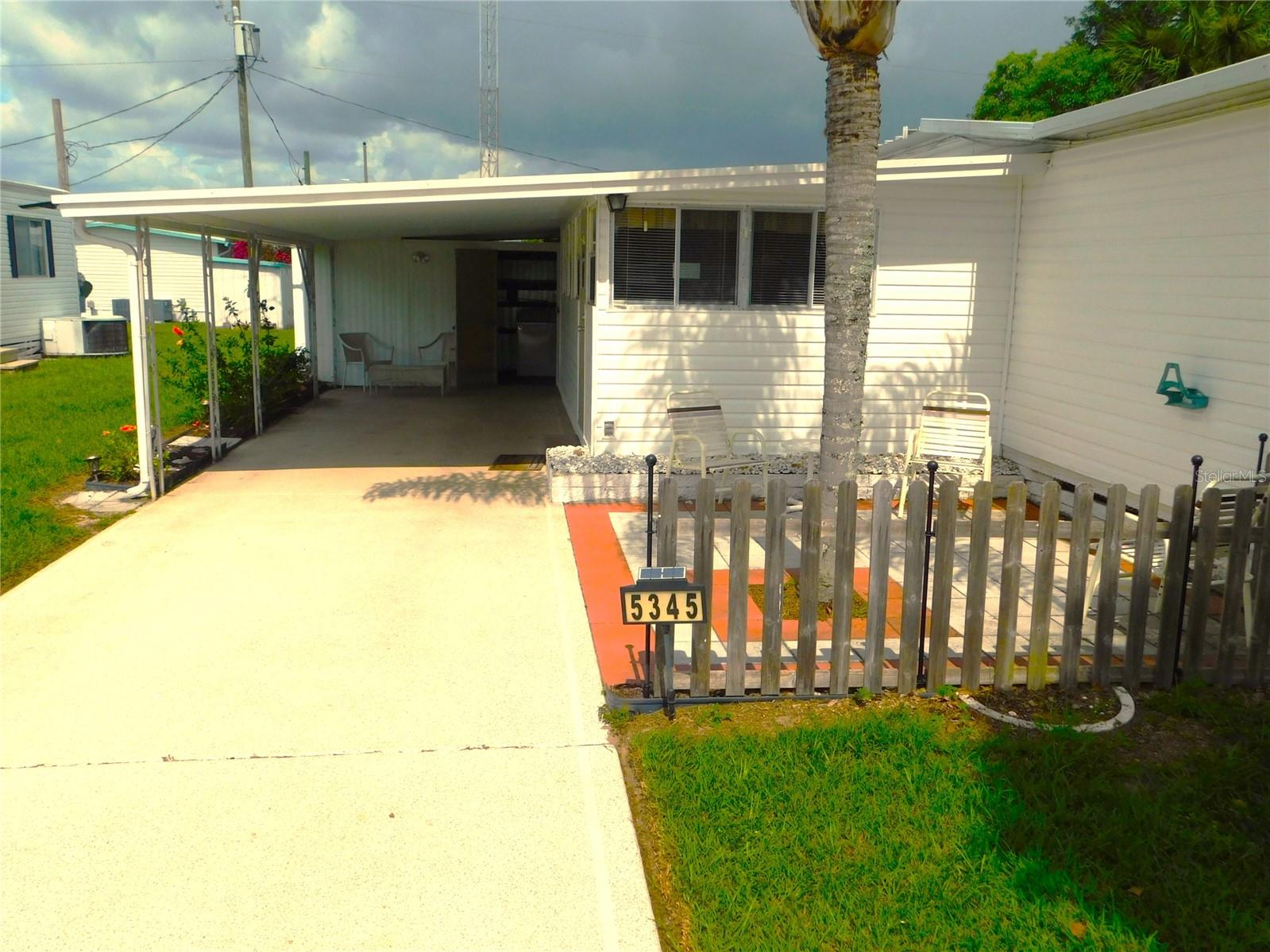 Carport