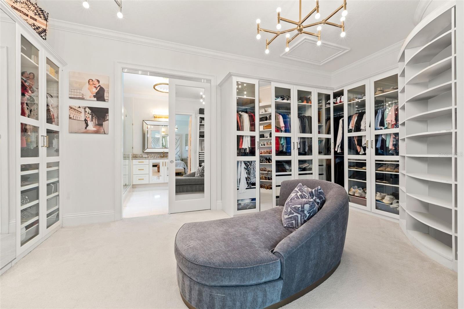 Walk-in closet