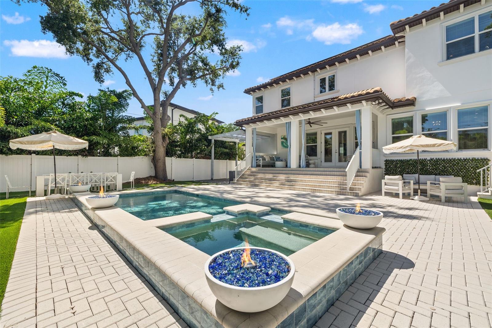 Large sun deck