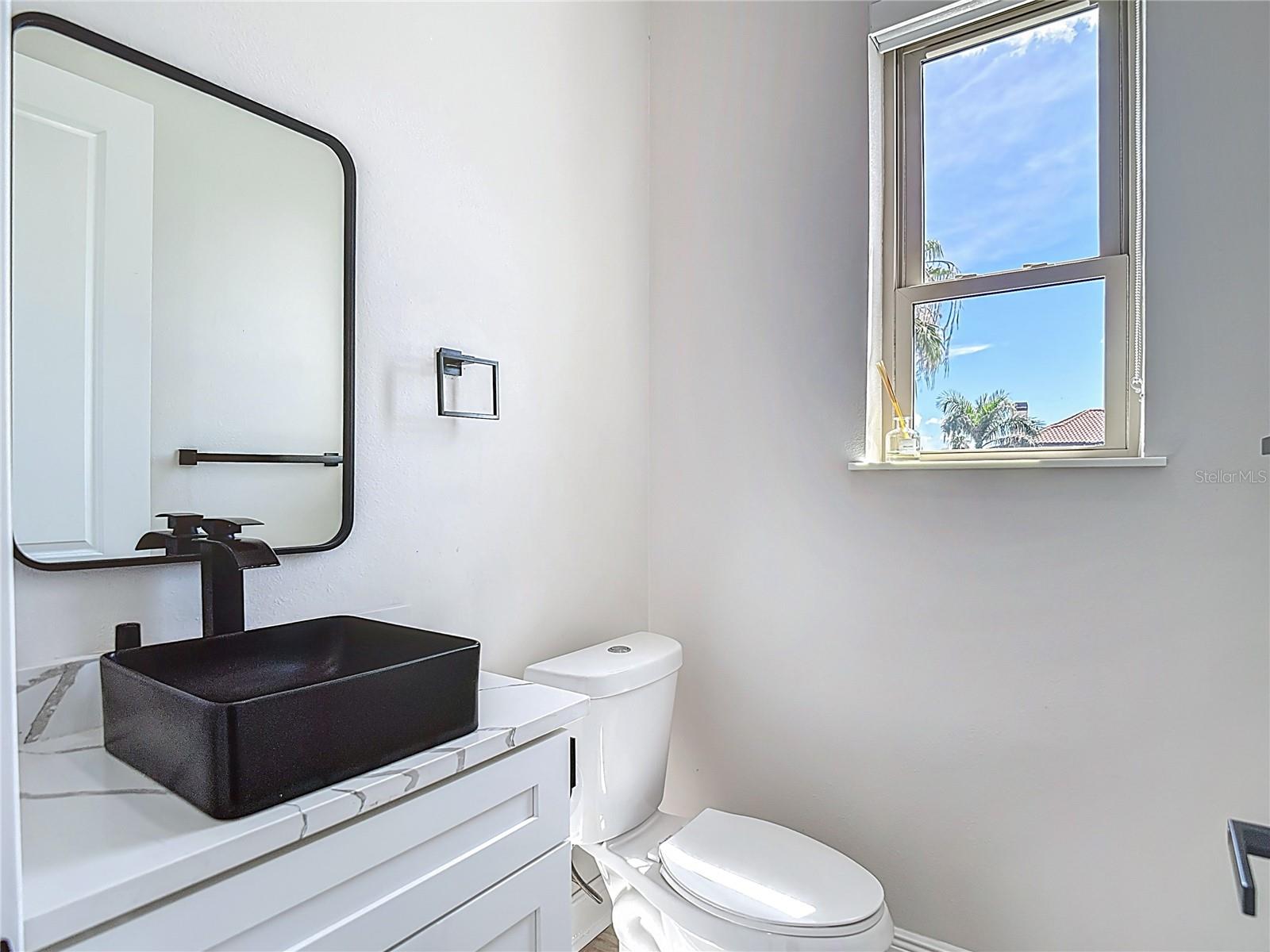 2nd Floor 1/2 Bathroom