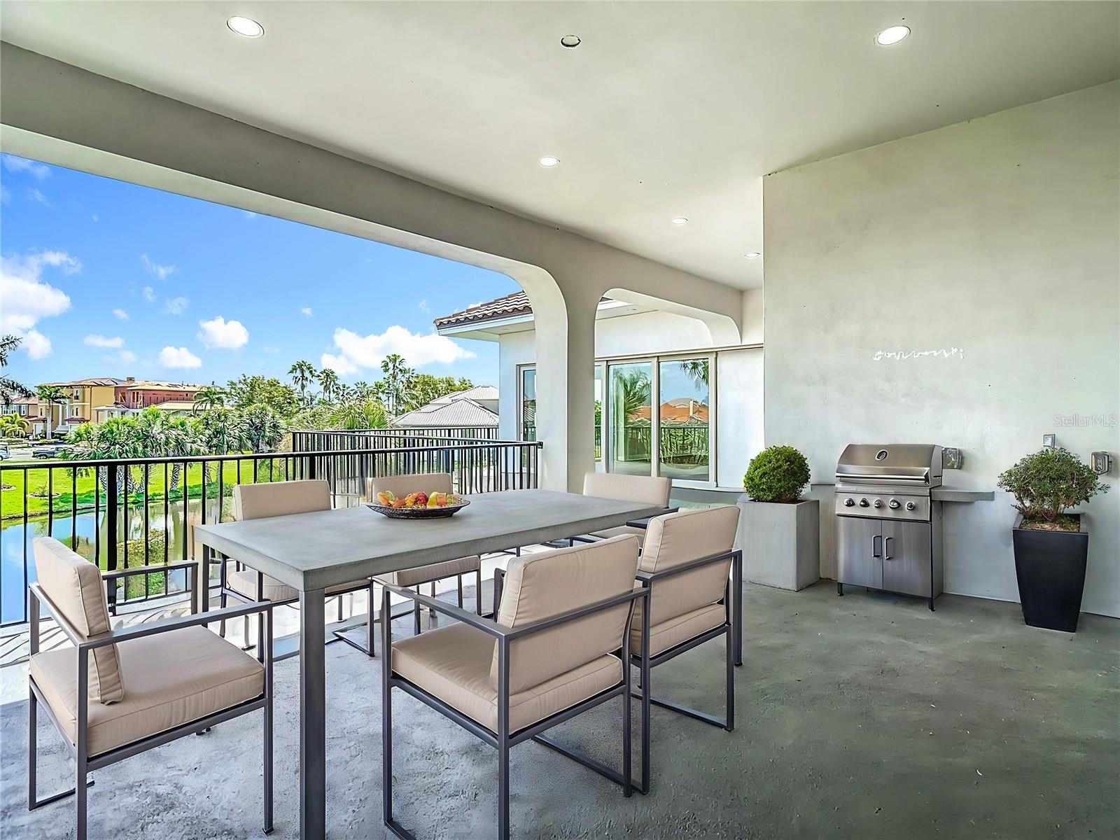 2nd Floor Patio