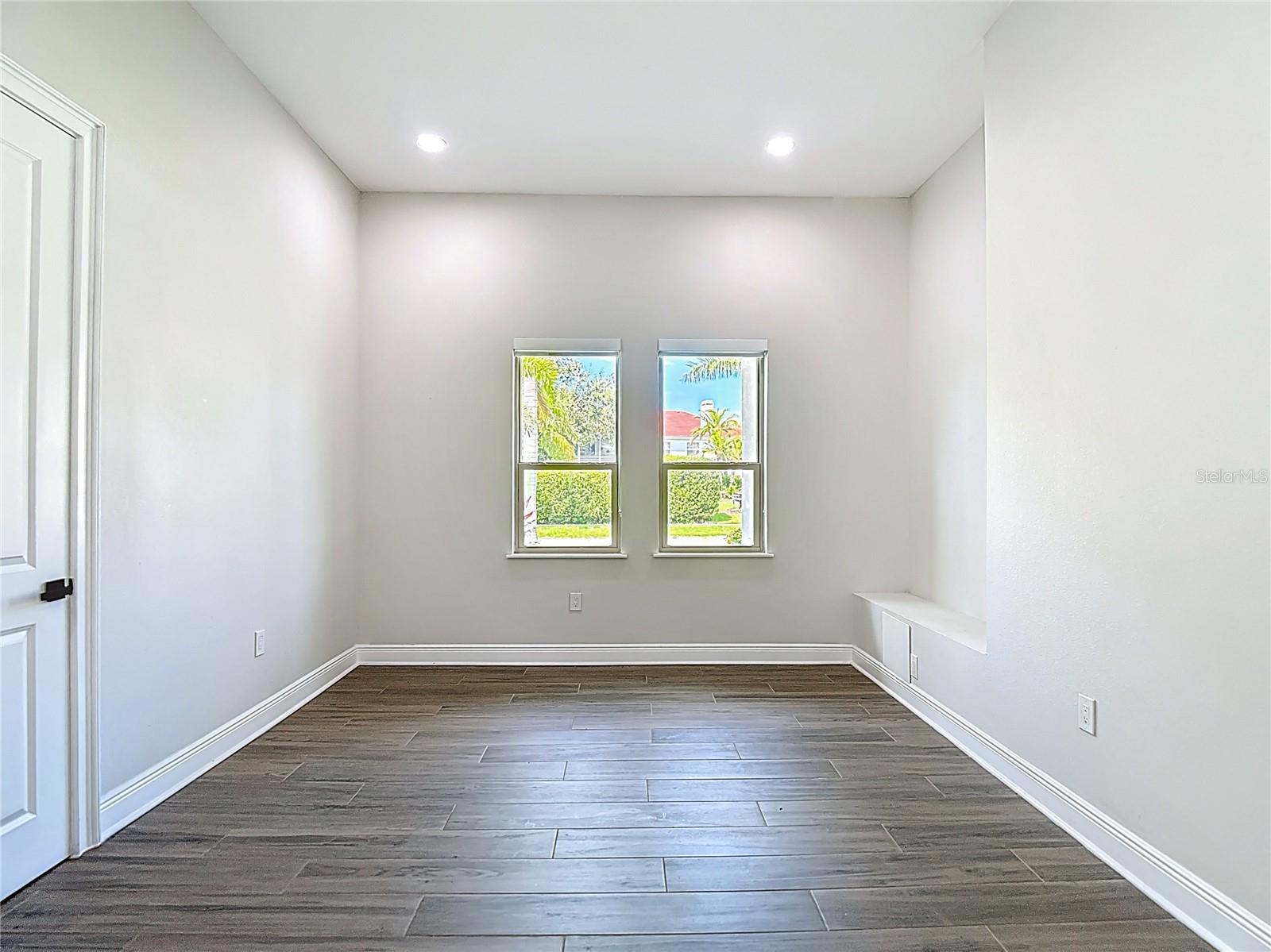 1st Floor Guest Room