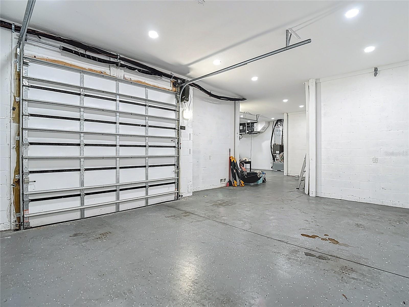 1 Car Garage