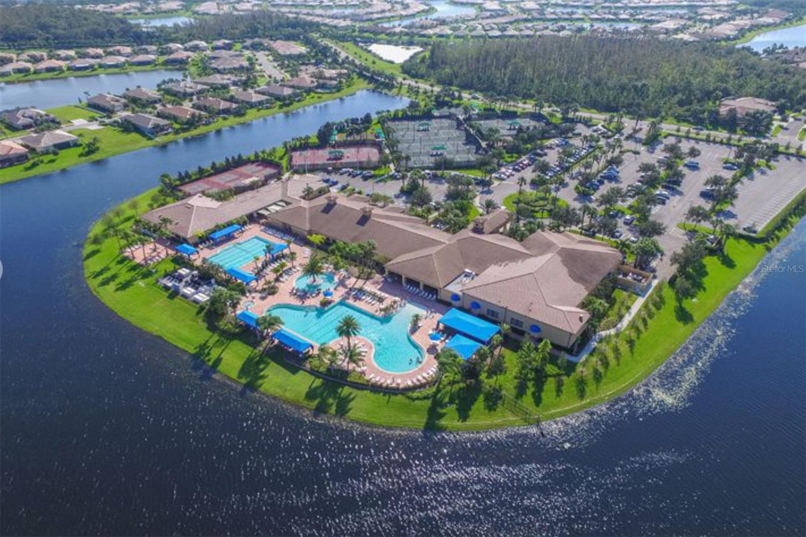 RESORT STYLE POOL TO KEEP COOL