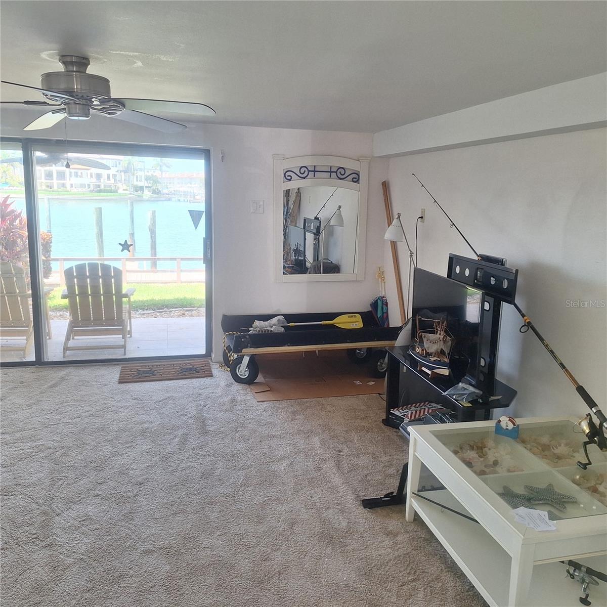 TB8404693
