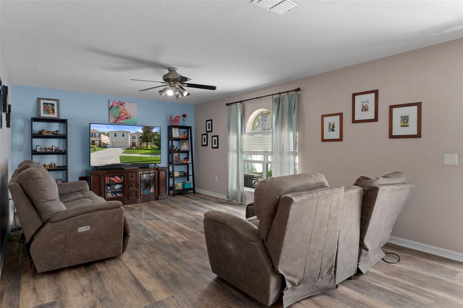 The Family Room is a very large room and can accomadate larger furniture