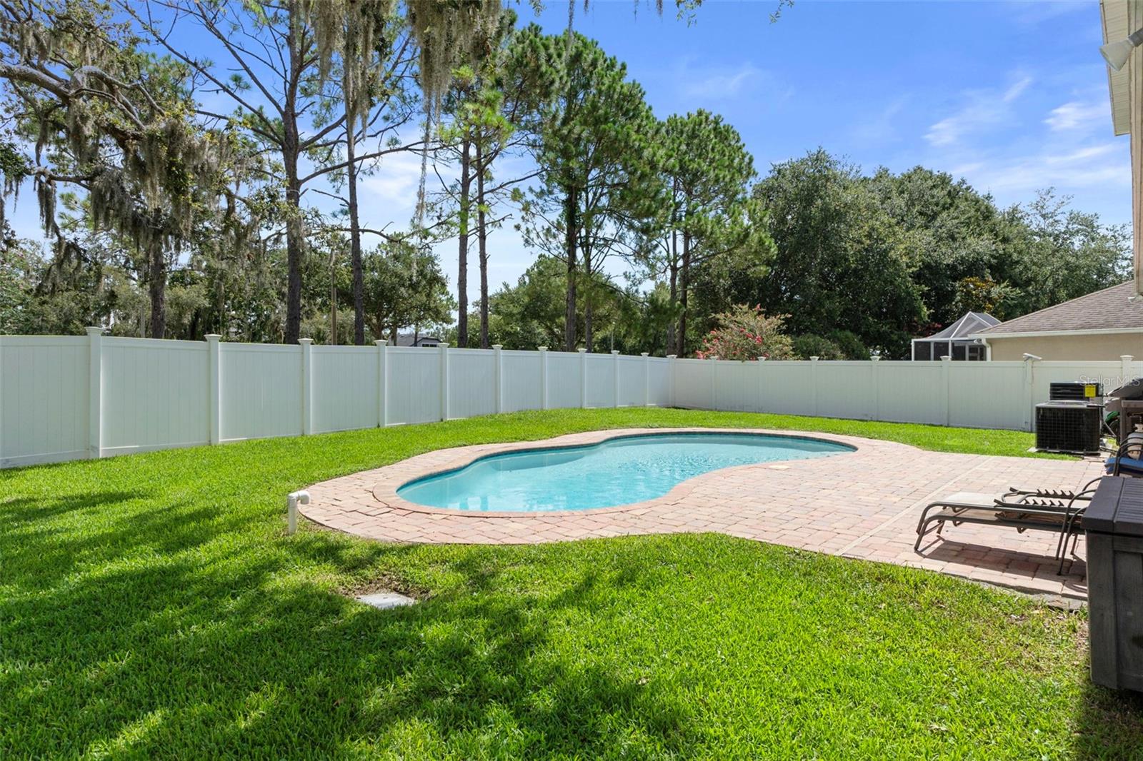 WOW !! What a beautiful lush green lawn