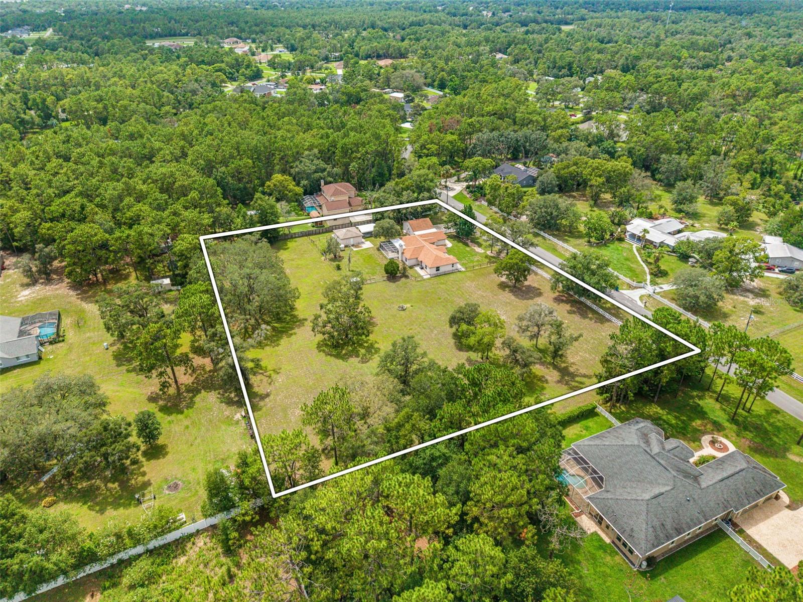 aerial of 2.5 acres