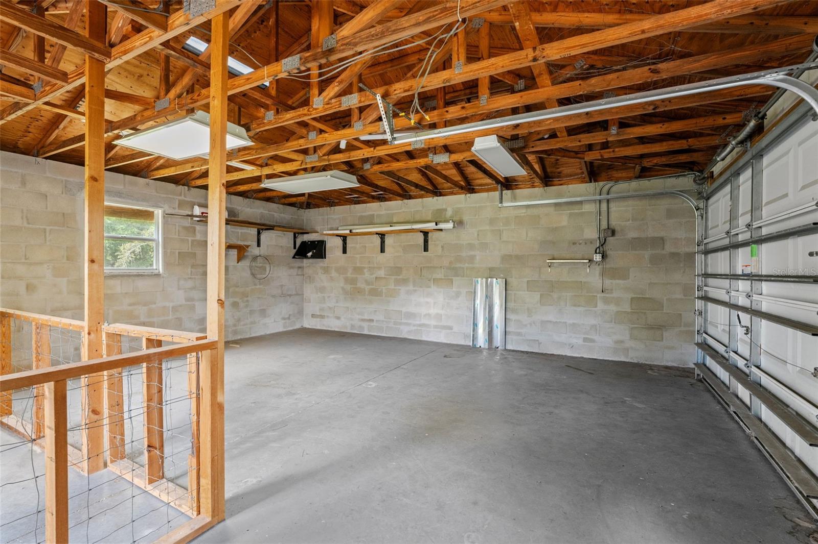 detached garage/workshop