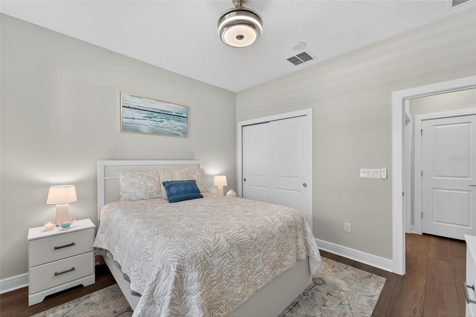 Guest bedroom