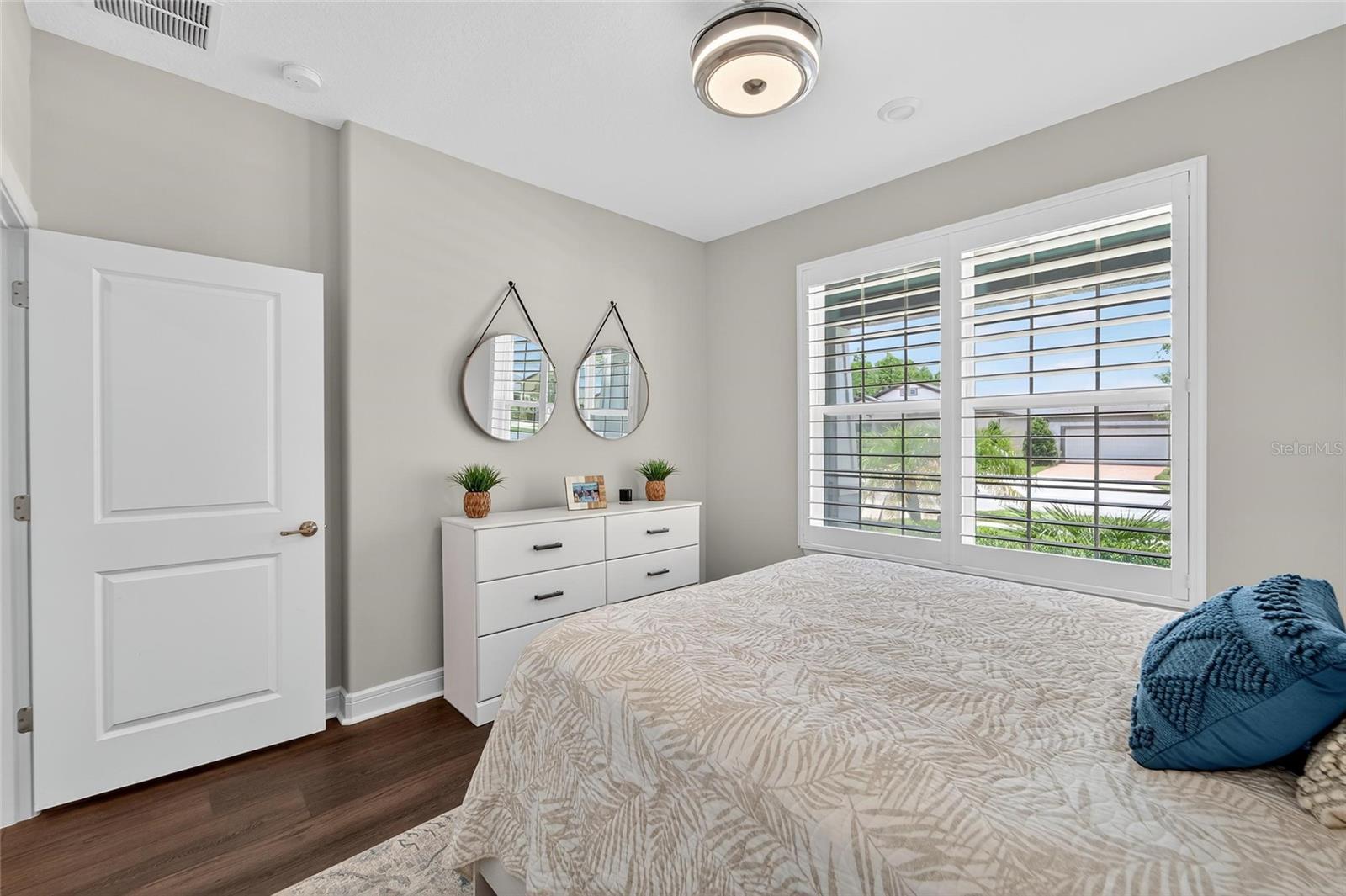 Guest bedroom