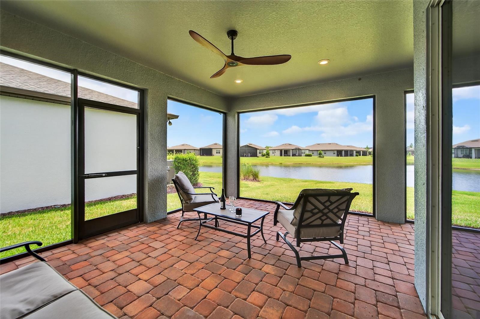 No next door neighbors to look into your lanai